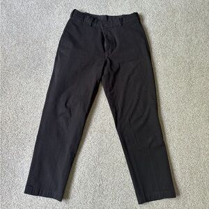 brown uniqlo trousers